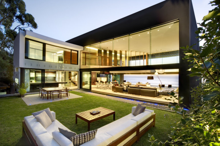 Clifton Majesty: Discovering the Beauty of Nettleton Villa