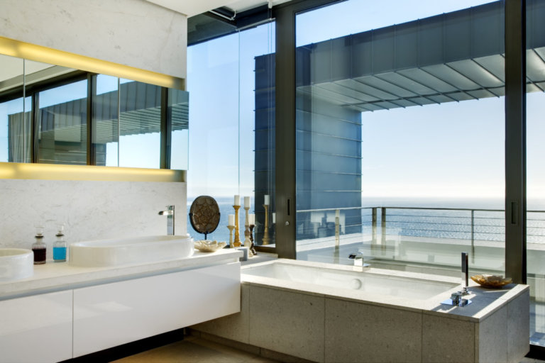 Seaside Bliss: Your Escape to Nettleton Villa's Luxury in Clifton