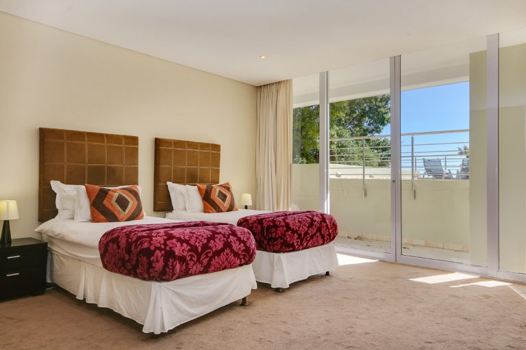 100Geneva-Villa-Camps-BayPhotography10