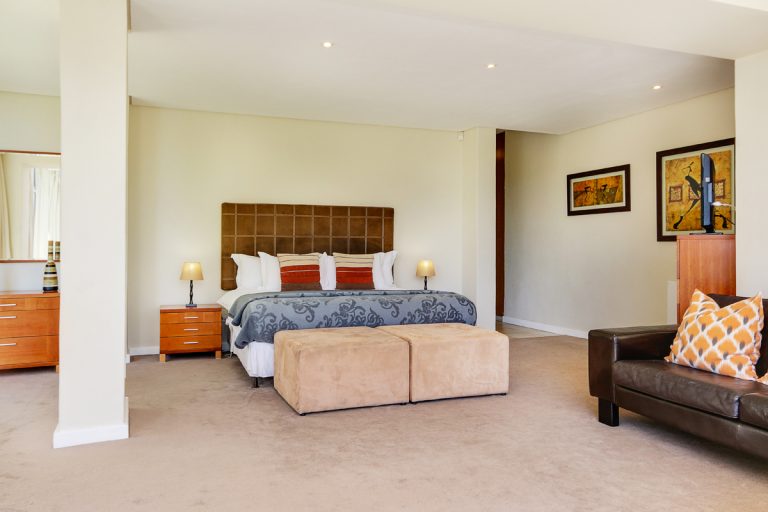 100Geneva-Villa-Camps-BayPhotography18