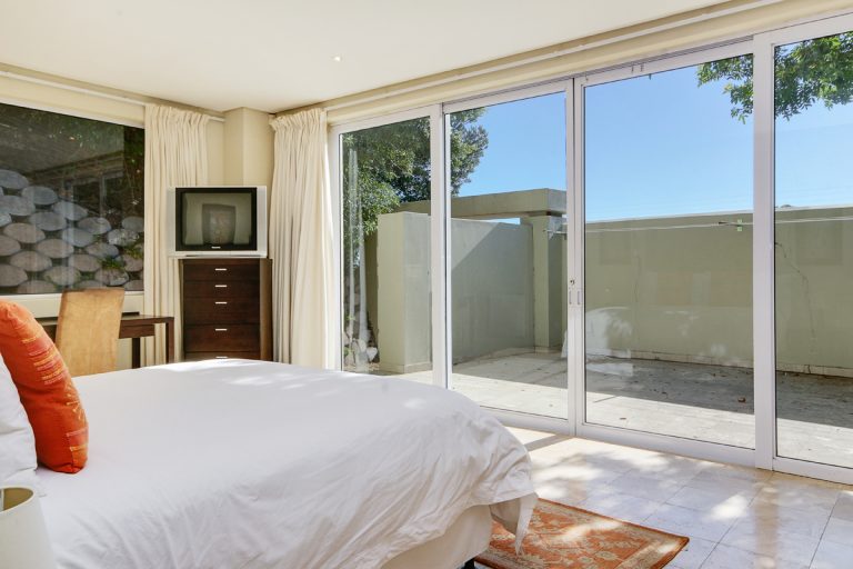 100Geneva-Villa-Camps-BayPhotography51