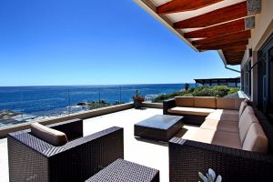 double-storey holiday rental house with uninterrupted sea views situated in Llandudno. ||44 Sunset Avenue is a five-bedroom