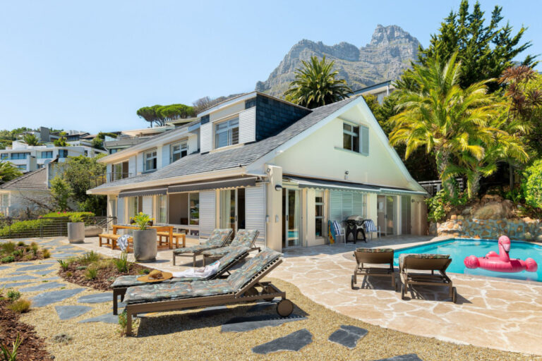 15-Woodford-Stylish-villa-6