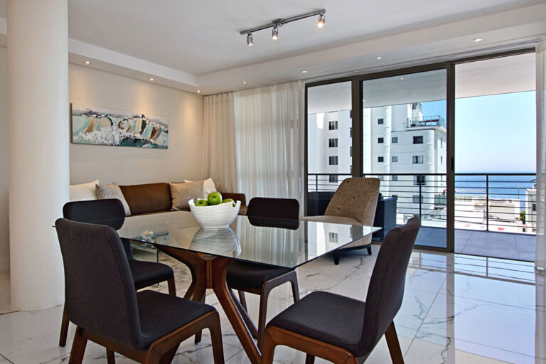 15Fairmont-303-