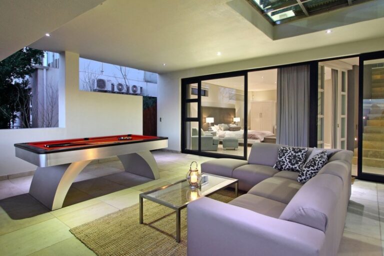 17-Geneva-Drive-17