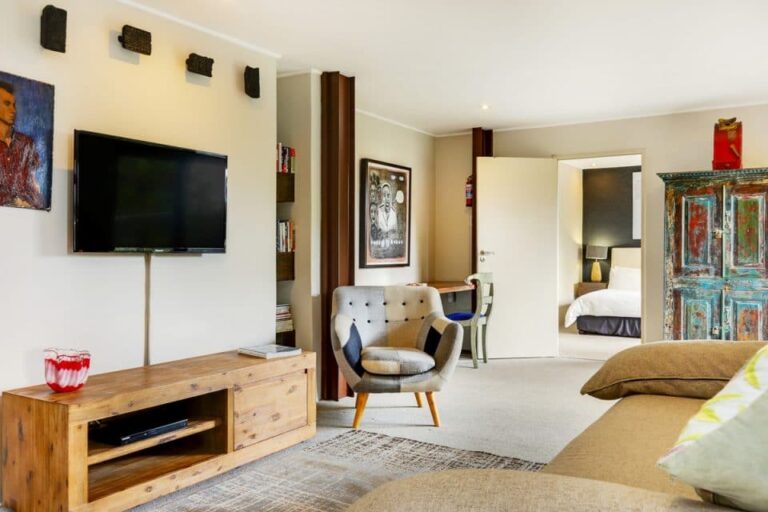 17-Geneva-Lower-Camps-Bay-apartment-10