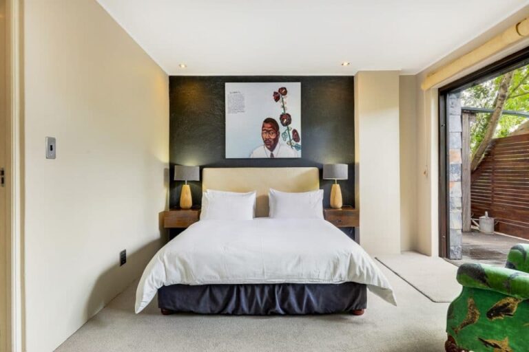 17-Geneva-Lower-Camps-Bay-apartment-17