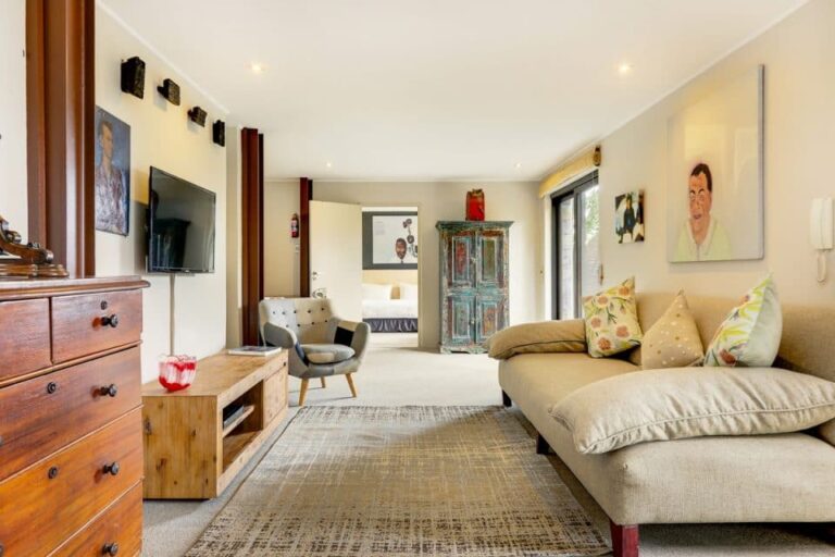 17-Geneva-Lower-Camps-Bay-apartment-9