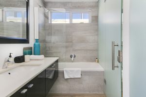1760-Modoco-Beach-Holiday-apartment-Cape-Town-bathroom-1