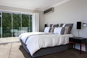 1762-3-bed-holiday-villa-cape-town-bedroom-