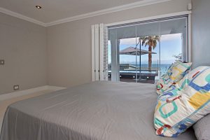 1762-3-bed-holiday-villa-cape-town-bedroom-3