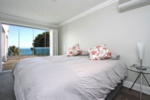 1762-3-bed-holiday-villa-cape-town-bedroom-with-ocean-view