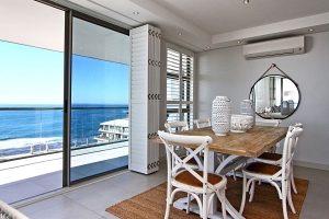 1795-3-bed-holiday-apartment-sea-point-dining-area-with-sea-views