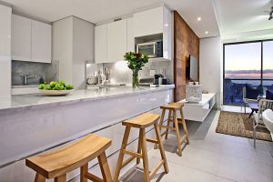 1795-3-bed-holiday-apartment-sea-point-kitchen-counter