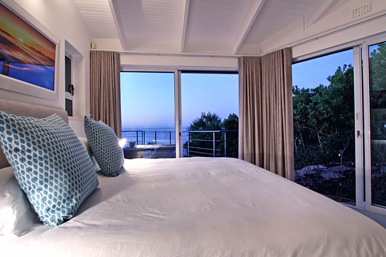 1821-Clifton-Beach-Bungalow-Cape-Town-bedroom-2