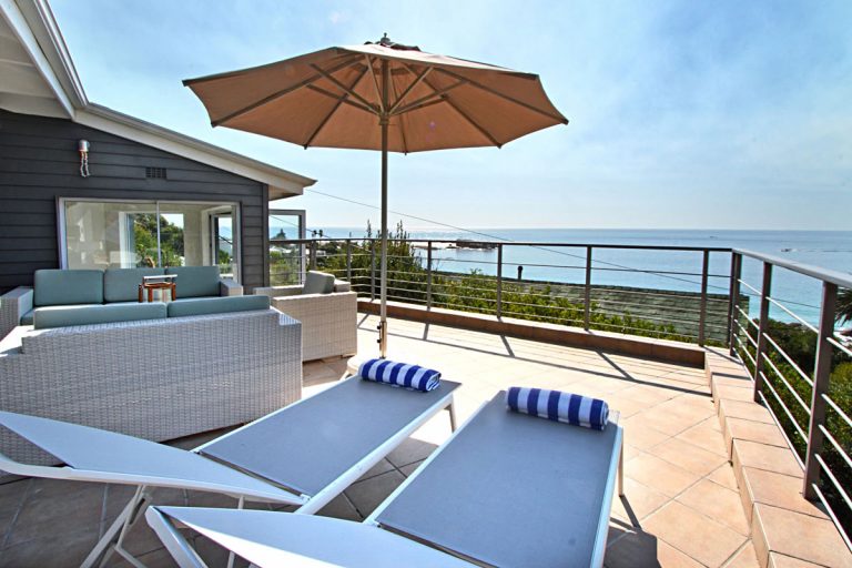 1821-Clifton-Beach-Bungalow-Cape-Town-loungers