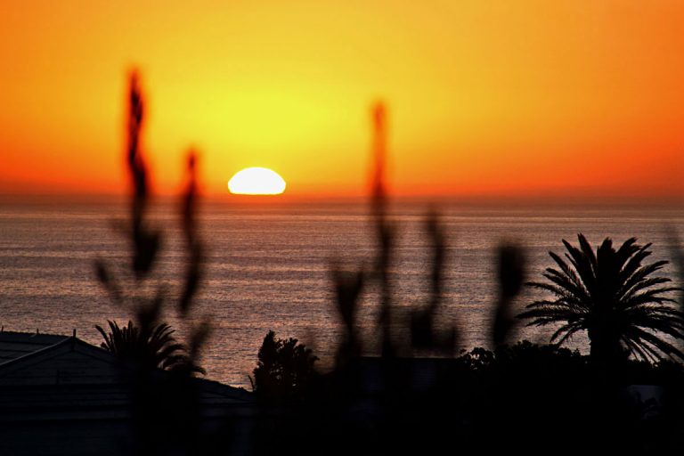 1821-Clifton-Beach-Bungalow-Cape-Town-sunset