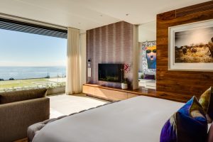 2429-4-Bedroom-Fresnaye-Cape-Town-above-all-11