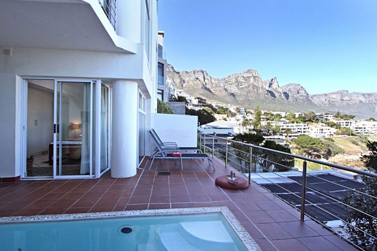 24Camps-Bay-Terrace-Suite