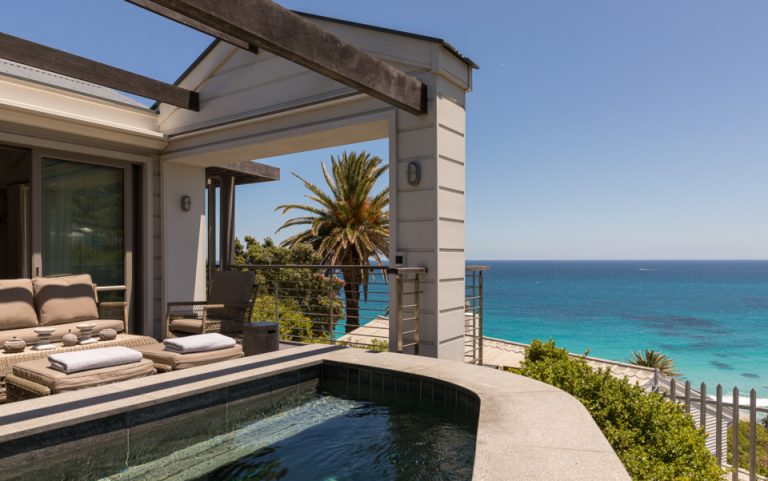 39-Clifton-Beach-BungalowNIVEN-Photography_N0A0660_SR-960x601_c