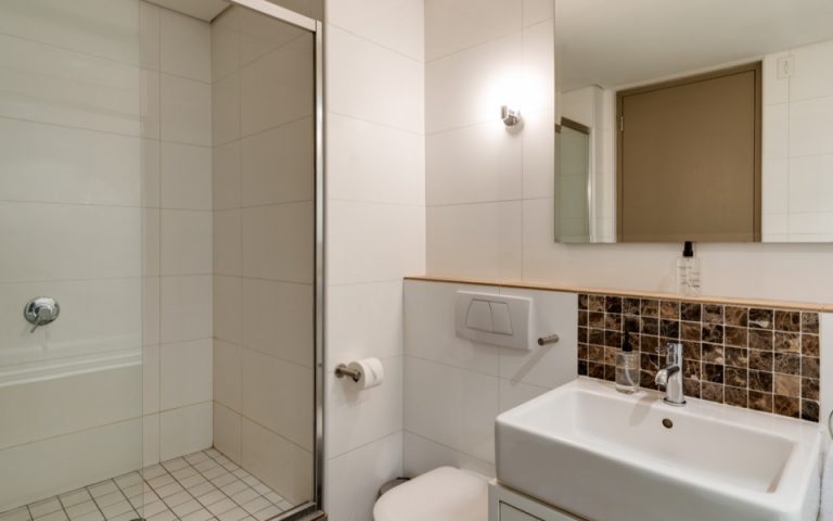 506-cartwright-bathroom-960x600_c