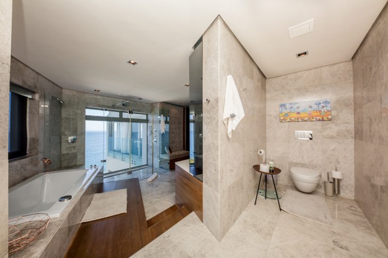  Bantry Bay-010||Aegea