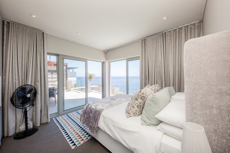  Bantry Bay-012||Aegea