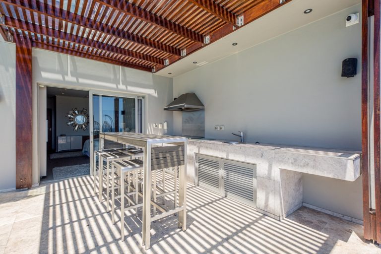  Bantry Bay-057||Aegea