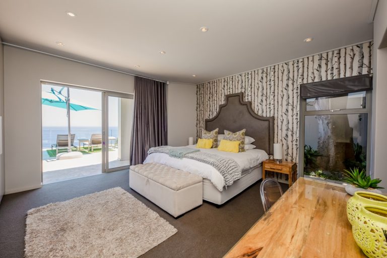  Bantry Bay-064||Aegea