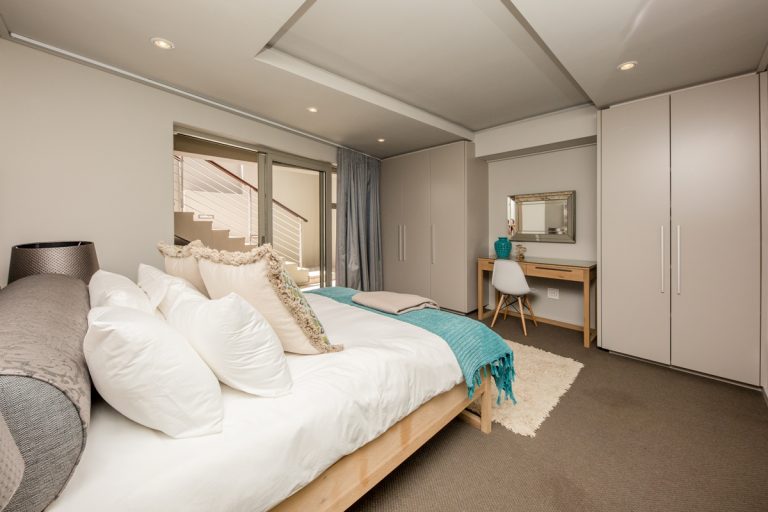  Bantry Bay-070||Aegea