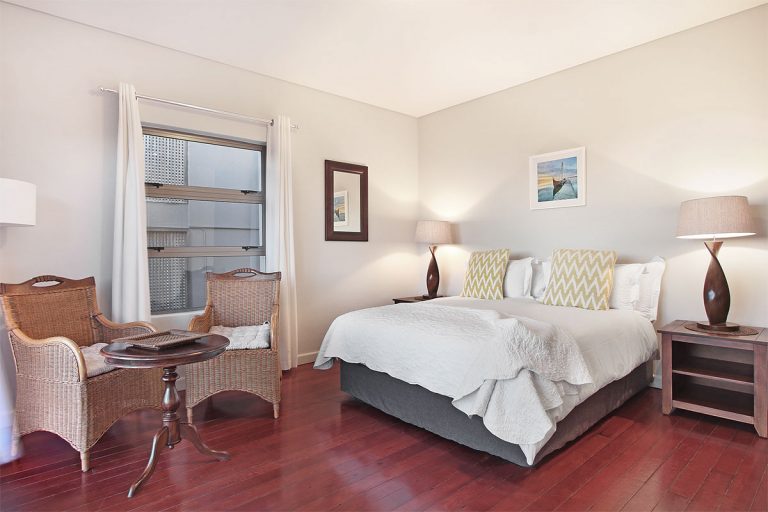 Belmondo-Villa-Camps-Bay-bedroom-1