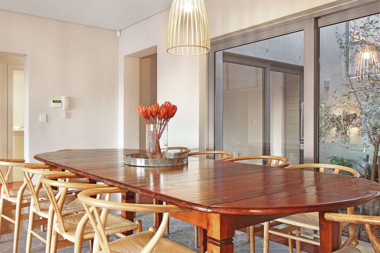 Belmondo-Villa-Camps-Bay-dining-table-