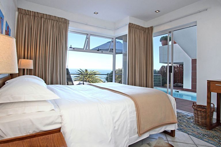 Camps-Bay-Terrace-Suite-1-bed-self-catering-apt-bedroom