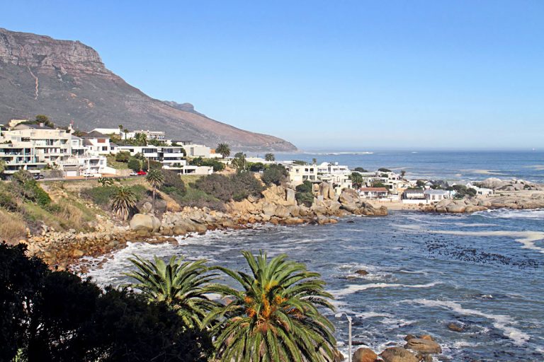 Camps-Bay-Terrace-Suite-1-bed-self-catering-apt-sea-views-from-balcony