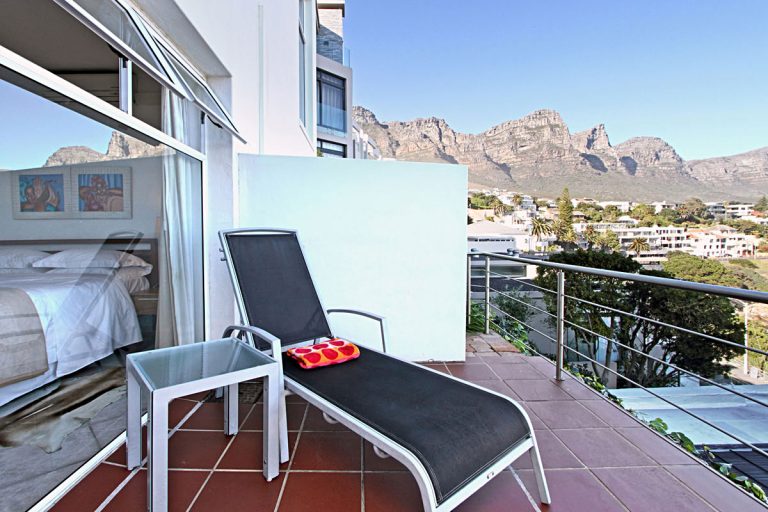 Camps-Bay-Terrace-Suite-1-bed-self-catering-apt-sun-lounger