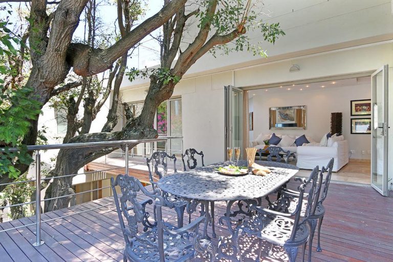 Dolce-vita-Camps-Bay-balcony