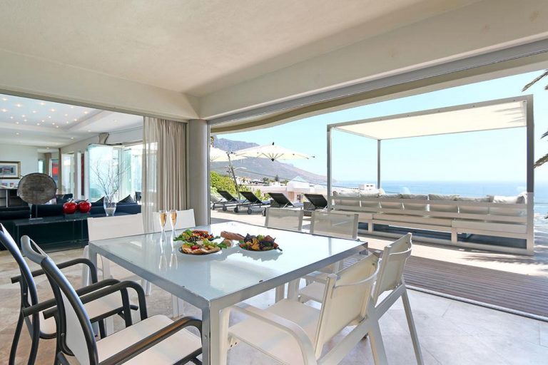 Dolce-vita-Camps-Bay-dining