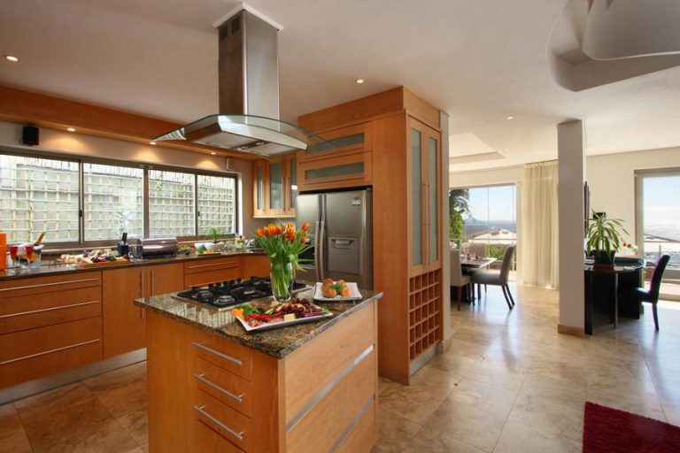Dolce-vita-Camps-Bay-kitchen