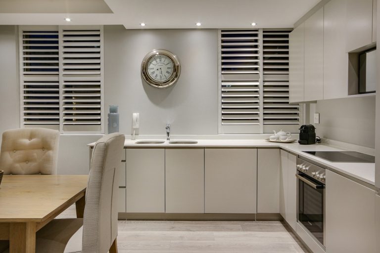 Fairmont-204-Self-Catering-Apartment-Photography25