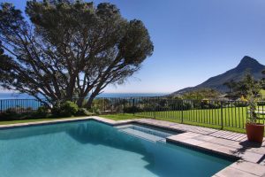 Family-Villa-Camps-Bay-Lions-head-view