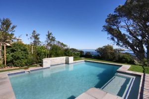 Family-Villa-Camps-Bay-pool-and-view