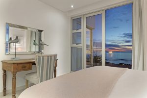 Luxury-bedroom-Villa-Anella-in-Cape-Town