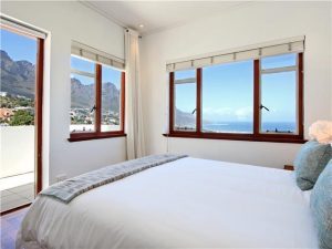 Picasso-Villa-Camps-Bay-bedroom