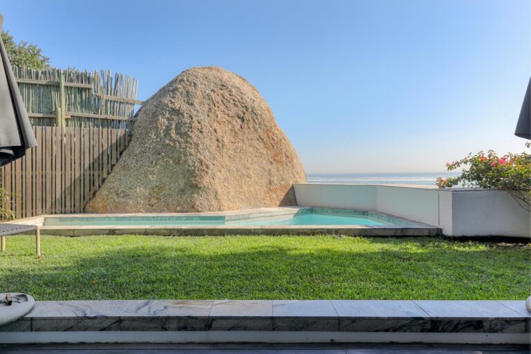 Rock villa (23)