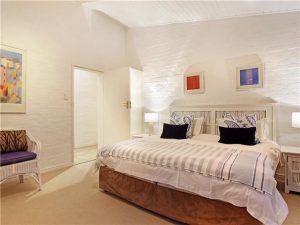 Rontree-Reflections-Camps-Bay-bedroom-2