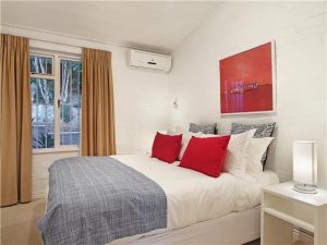 Rontree-Reflections-Camps-Bay-interior-bedroom