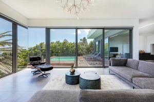 The-Views-6-Bed-Camps-Bay-lounge-and-pool
