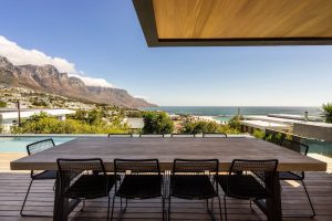 Thirty-Two-Camps-Bay-Villa-dining