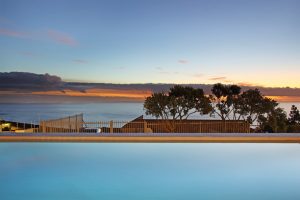 Ty-Gwyn-Camps-Bay-pool-and-view