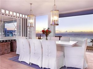 White-Cliffs-Penthouse-Clifton-dining-area-458585